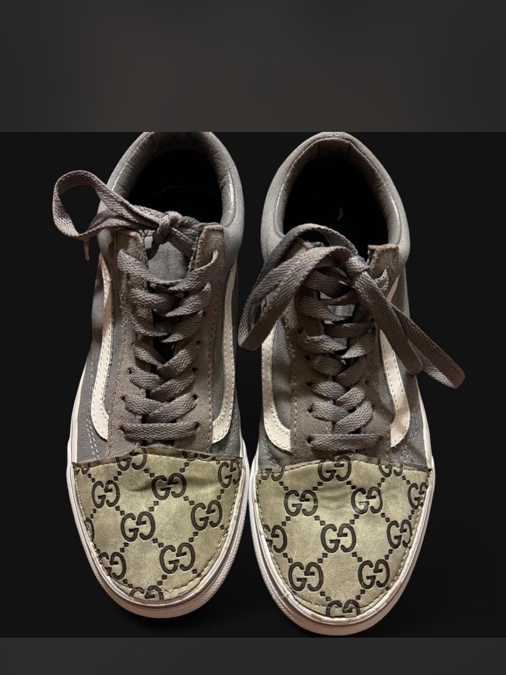 Vans Women's Gray and Beige Low-Top Sneakers